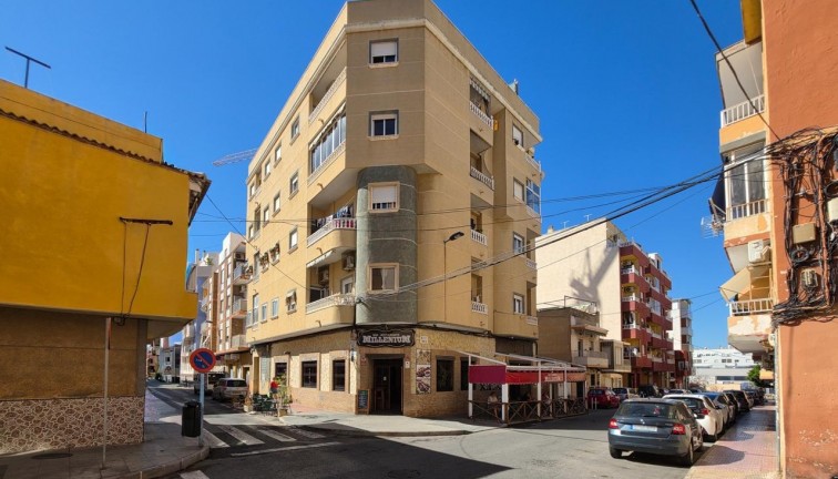 Reventa - Apartamento / piso - Torrevieja - Calle Patricio Perez, 03183