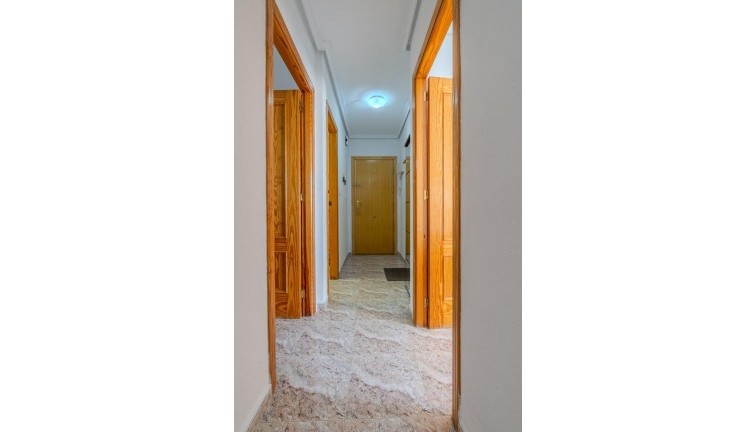Reventa - Apartamento / piso - Torrevieja - Calle Patricio Perez, 03183