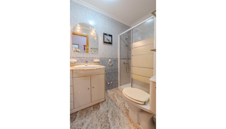Reventa - Apartamento / piso - Torrevieja - Calle Patricio Perez, 03183