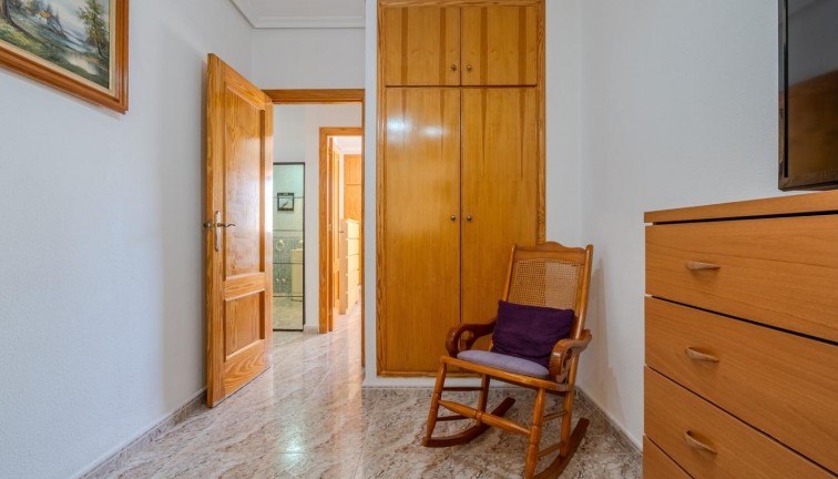 Reventa - Apartamento / piso - Torrevieja - Calle Patricio Perez, 03183