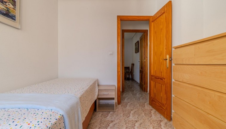 Reventa - Apartamento / piso - Torrevieja - Calle Patricio Perez, 03183