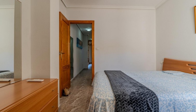 Reventa - Apartamento / piso - Torrevieja - Calle Patricio Perez, 03183