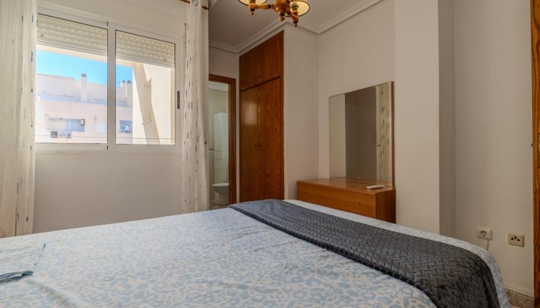 Reventa - Apartamento / piso - Torrevieja - Calle Patricio Perez, 03183