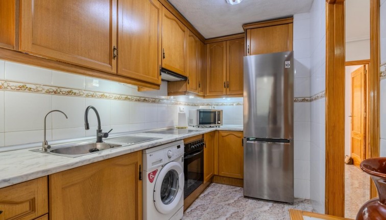 Reventa - Apartamento / piso - Torrevieja - Calle Patricio Perez, 03183