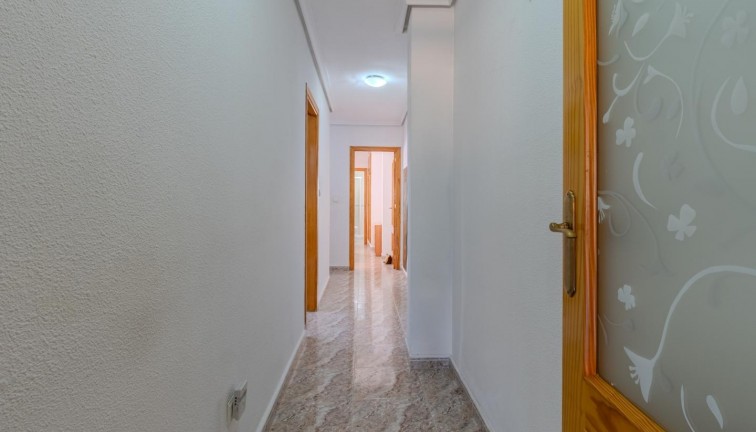 Reventa - Apartamento / piso - Torrevieja - Calle Patricio Perez, 03183