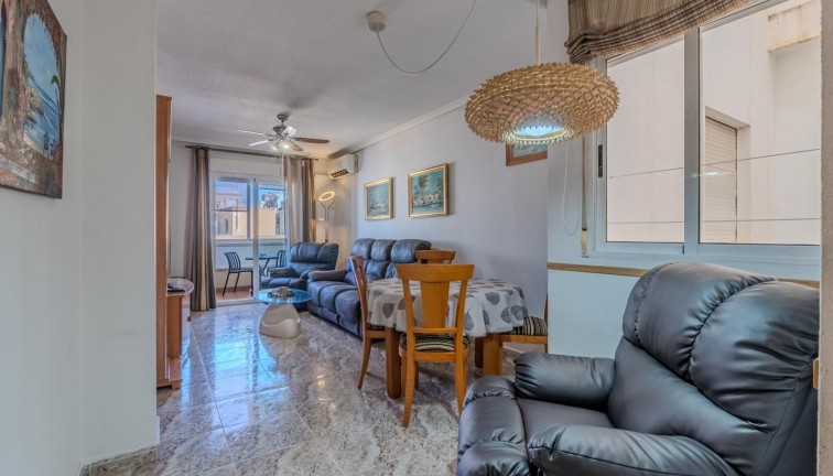 Reventa - Apartamento / piso - Torrevieja - Calle Patricio Perez, 03183