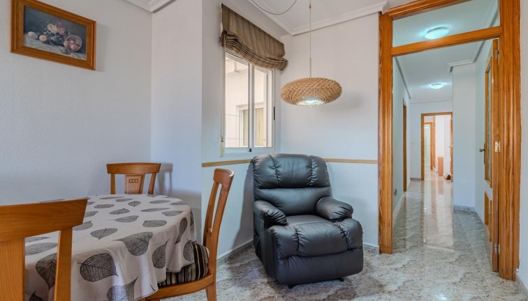 Reventa - Apartamento / piso - Torrevieja - Calle Patricio Perez, 03183
