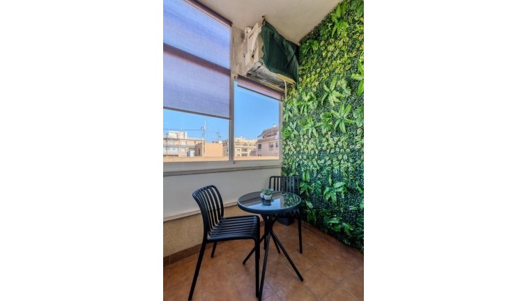 Reventa - Apartamento / piso - Torrevieja - Calle Patricio Perez, 03183