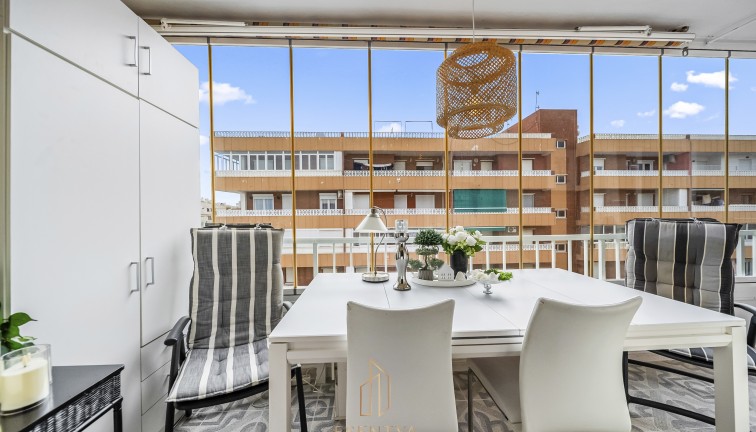 Jälleenmyynti - Asunto - Ylimmän kerroksen asunto - Torrevieja - Rocio Del Mar