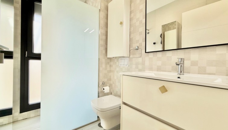 Resale - Chalet - Orihuela Costa - Cabo Roig