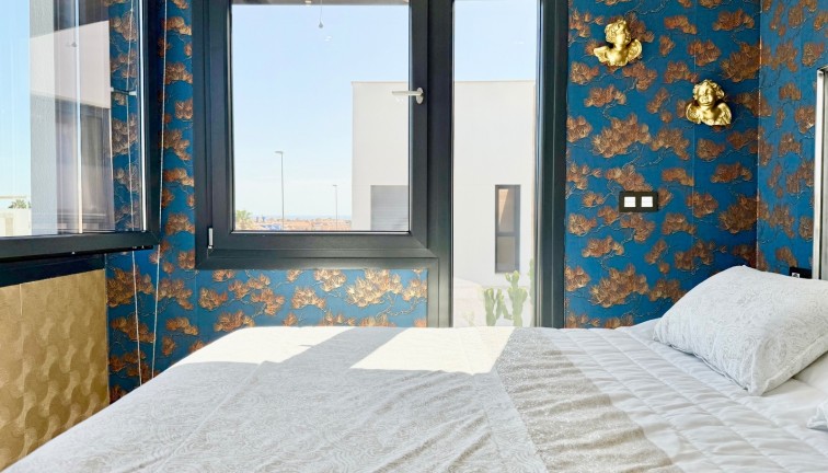 Resale - Chalet - Orihuela Costa - Cabo Roig