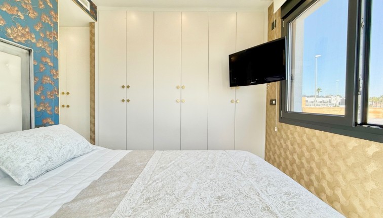 Resale - Chalet - Orihuela Costa - Cabo Roig