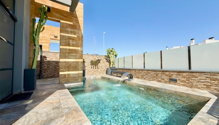 Resale - Chalet - Orihuela Costa - Cabo Roig