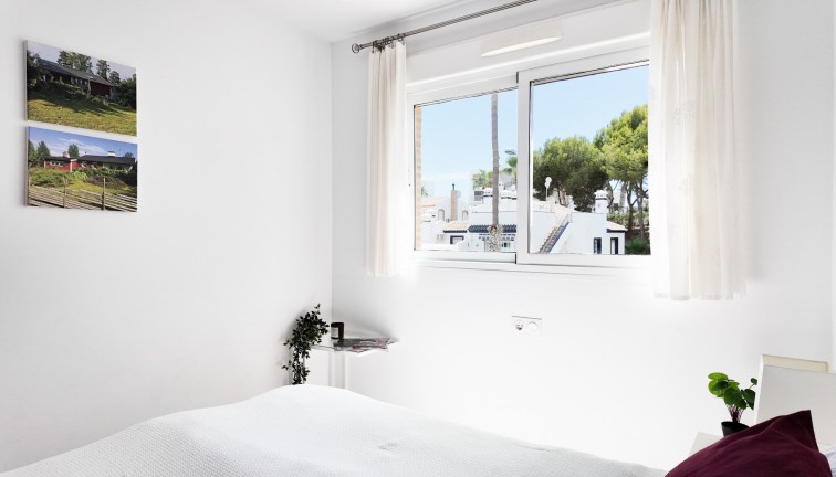 Resale - Apartment - Orihuela Costa - Villamartín