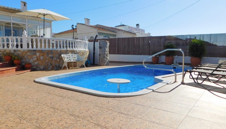 Jälleenmyynti - Paritalo/Rivitalo - Torrevieja - San Luis