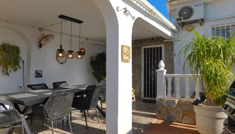 Jälleenmyynti - Paritalo/Rivitalo - Torrevieja - San Luis