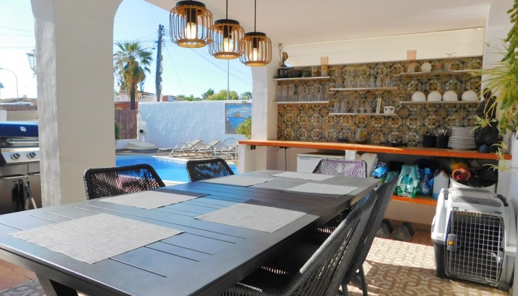 Jälleenmyynti - Paritalo/Rivitalo - Torrevieja - San Luis