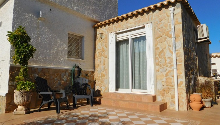 Jälleenmyynti - Paritalo/Rivitalo - Torrevieja - San Luis