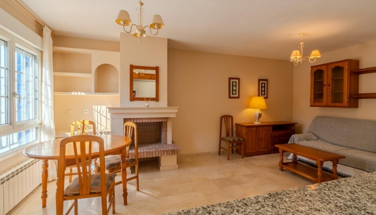 Jälleenmyynti - Bungalow - Orihuela - Calle Canal de La Mancha, 03189