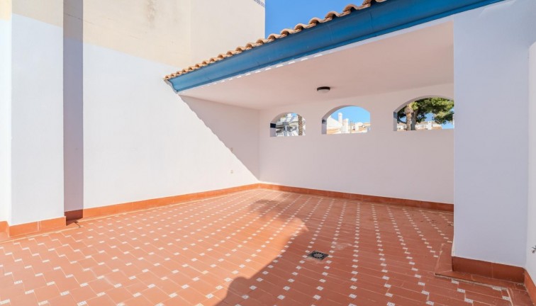 Jälleenmyynti - Bungalow - Orihuela - Calle Canal de La Mancha, 03189