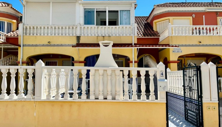 Jälleenmyynti - Paritalo/Rivitalo - Torrevieja - San Luis