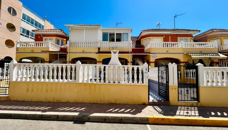 Jälleenmyynti - Paritalo/Rivitalo - Torrevieja - San Luis