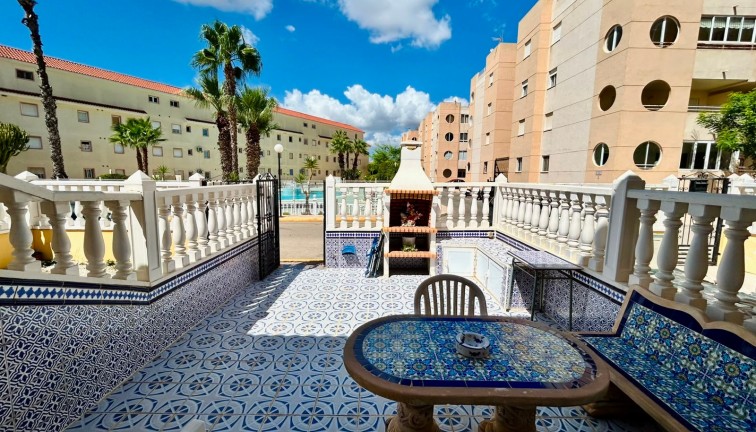Jälleenmyynti - Paritalo/Rivitalo - Torrevieja - San Luis