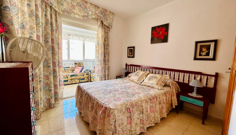Jälleenmyynti - Paritalo/Rivitalo - Torrevieja - San Luis