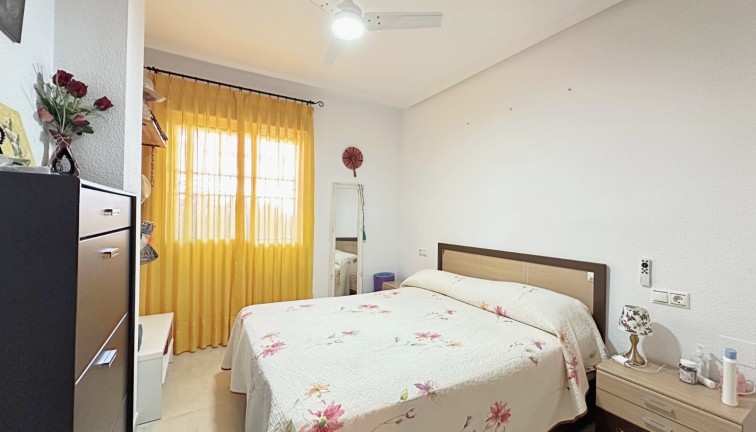 Resale - Bungalow - Torrevieja