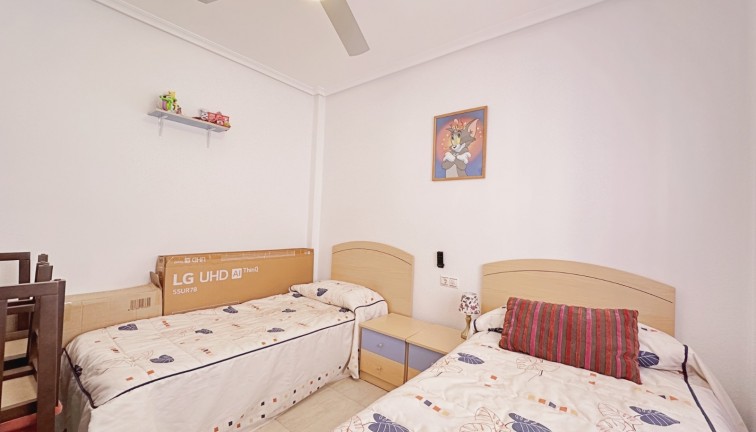 Resale - Bungalow - Torrevieja