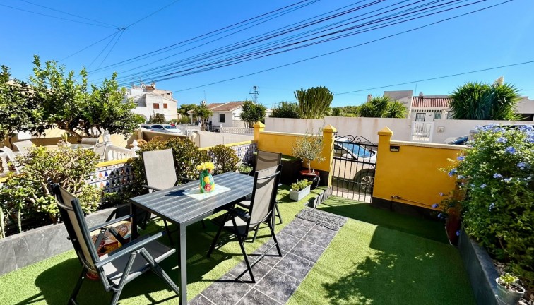 Resale - Semi-Detached - Torrevieja - La Siesta