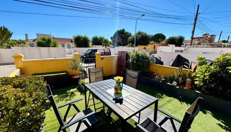 Resale - Semi-Detached - Torrevieja - La Siesta