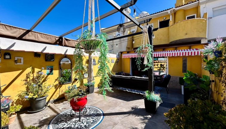 Resale - Semi-Detached - Torrevieja - La Siesta