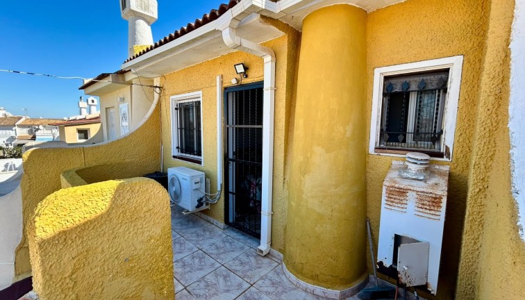 Resale - Semi-Detached - Torrevieja - La Siesta