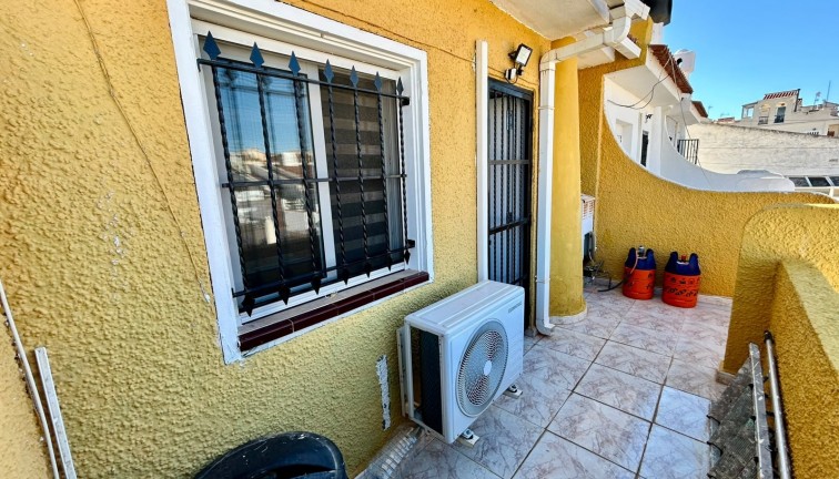 Resale - Semi-Detached - Torrevieja - La Siesta