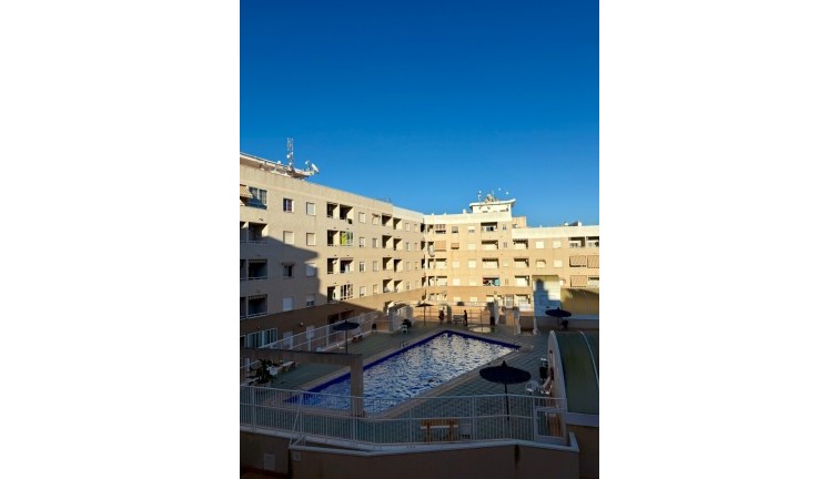 Jälleenmyynti - Asunto - Torrevieja - El molino