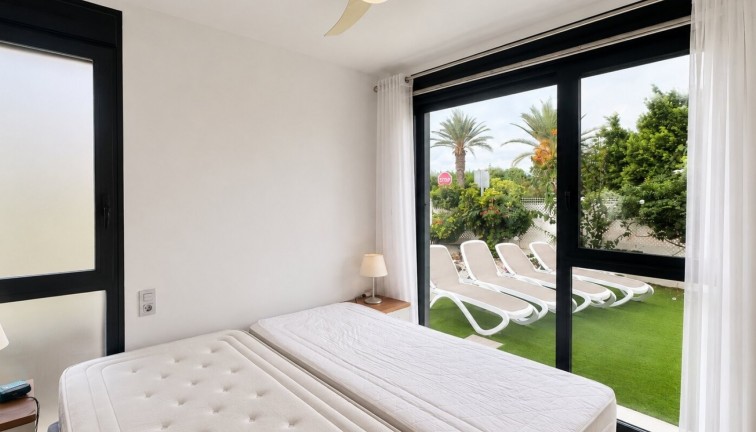 Reventa - Apartamento / piso - Orihuela Costa - Punta Prima