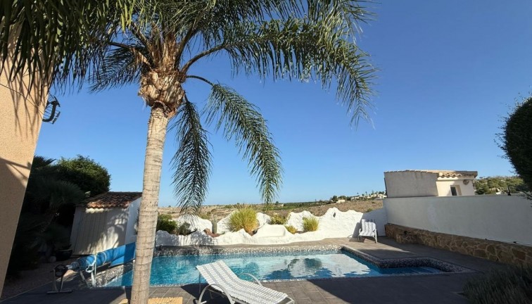 Jälleenmyynti - Erillistalo - San Miguel de Salinas