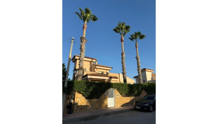 Jälleenmyynti - Erillistalo - San Miguel de Salinas