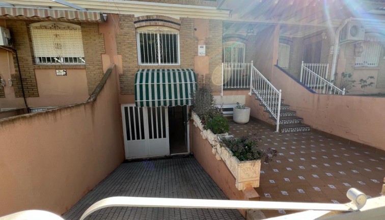 Reventa - Casa adosada - Torre de la Horadada - TORRE DE LA HORADADA