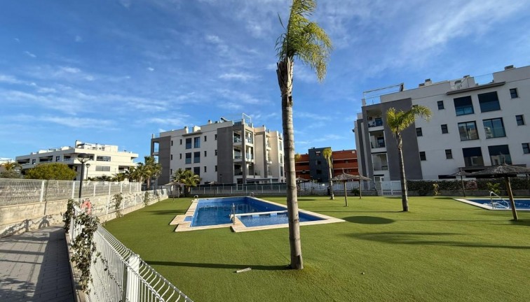 Resale - Apartment - Villamartín