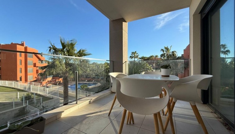Resale - Apartment - Villamartín