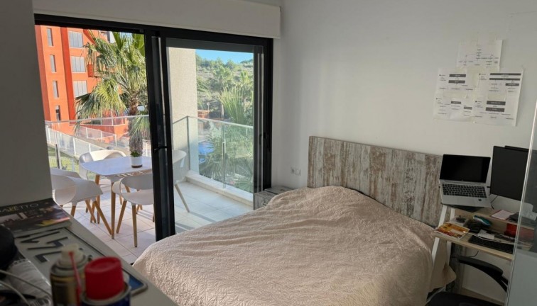 Resale - Apartment - Villamartín