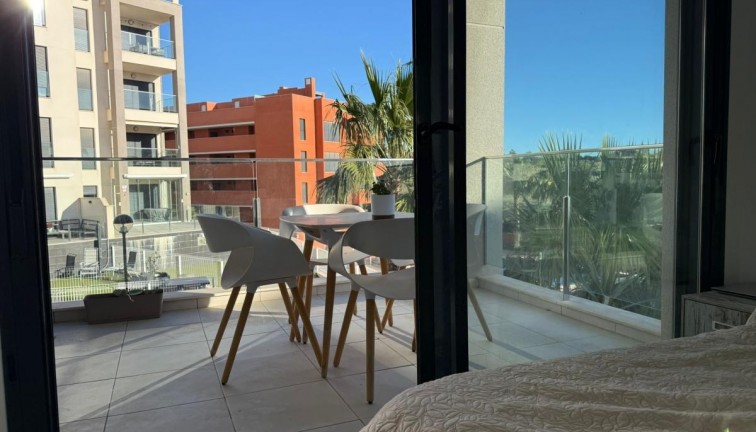 Resale - Apartment - Villamartín