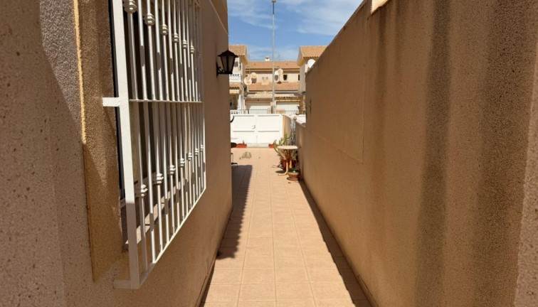 Jälleenmyynti - Paritalo/Rivitalo - Torre de la Horadada - TORRE DE LA HORADADA