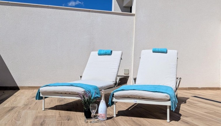 Resale - Apartment - Villamartín