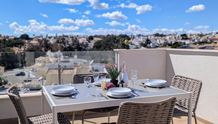 Resale - Apartment - Villamartín