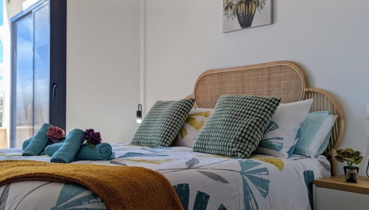 Resale - Apartment - Villamartín