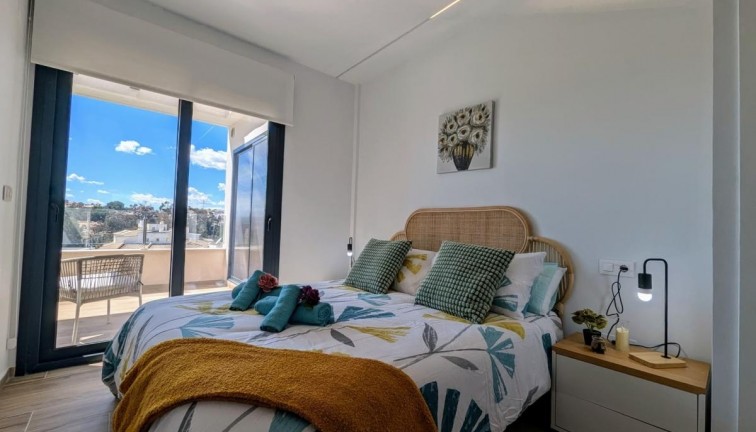 Resale - Apartment - Villamartín