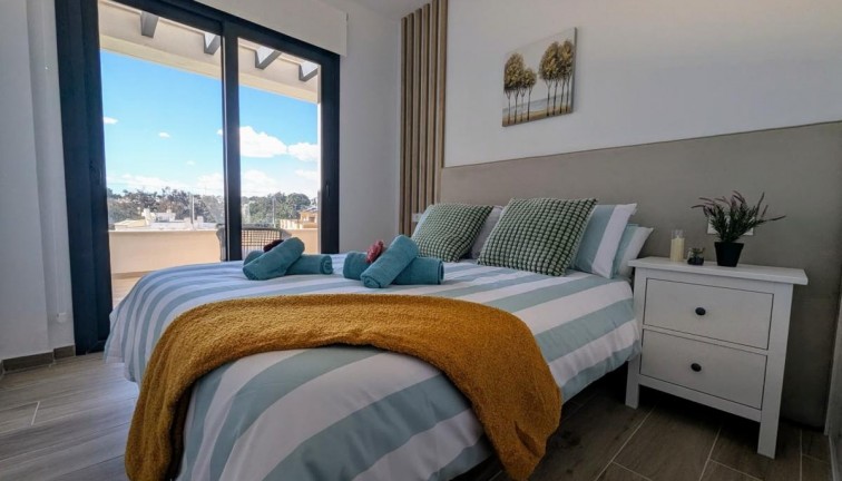 Resale - Apartment - Villamartín